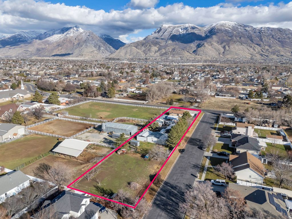Photo of 9505 N 6050 W, Highland, UT 84003 (MLS # 2129921)