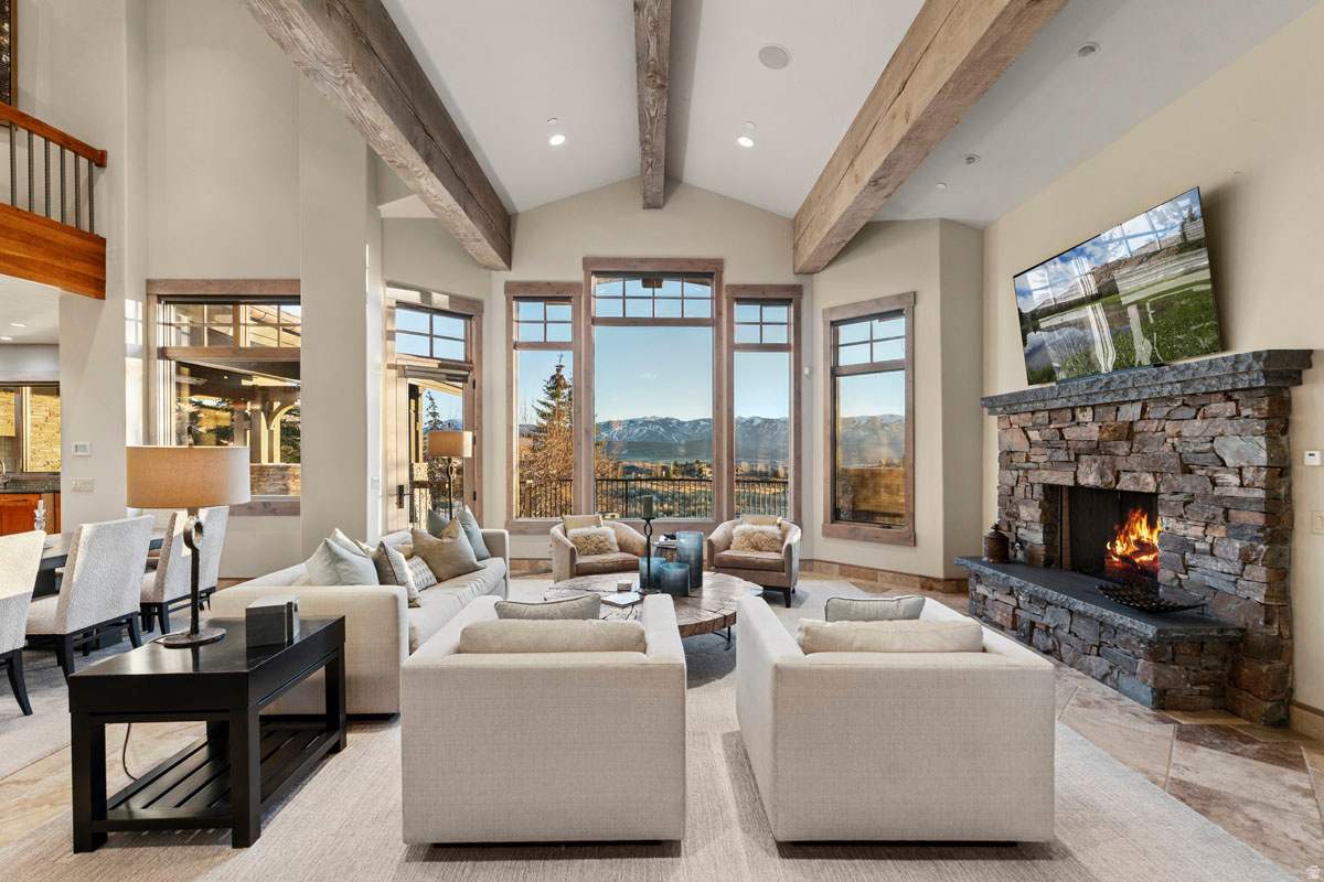 SIGNAL HILL - Residential