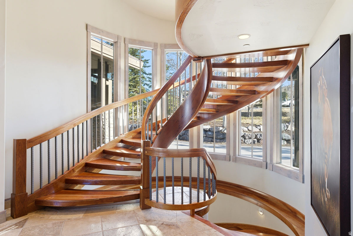 SIGNAL HILL - Residential