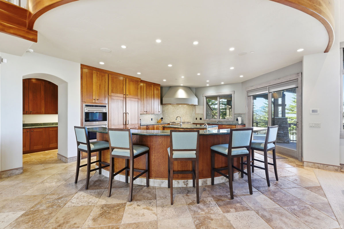 SIGNAL HILL - Residential