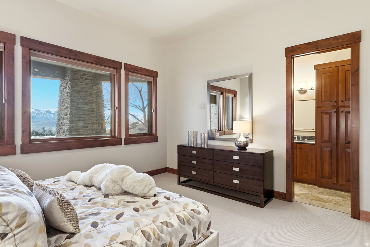 SIGNAL HILL - Residential