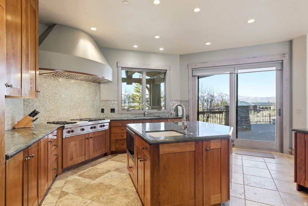 SIGNAL HILL - Residential