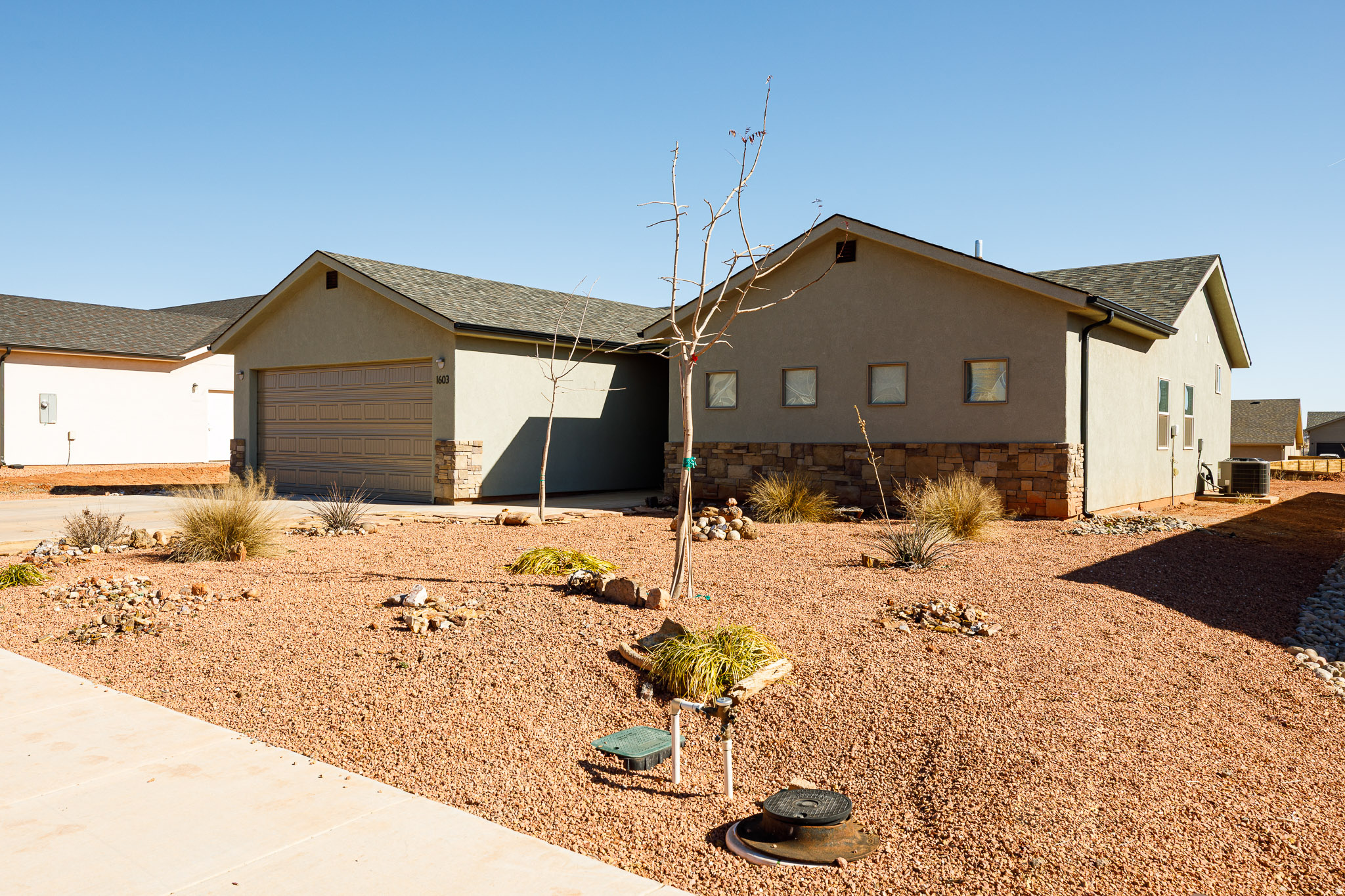 CREEKSIDE - Residential