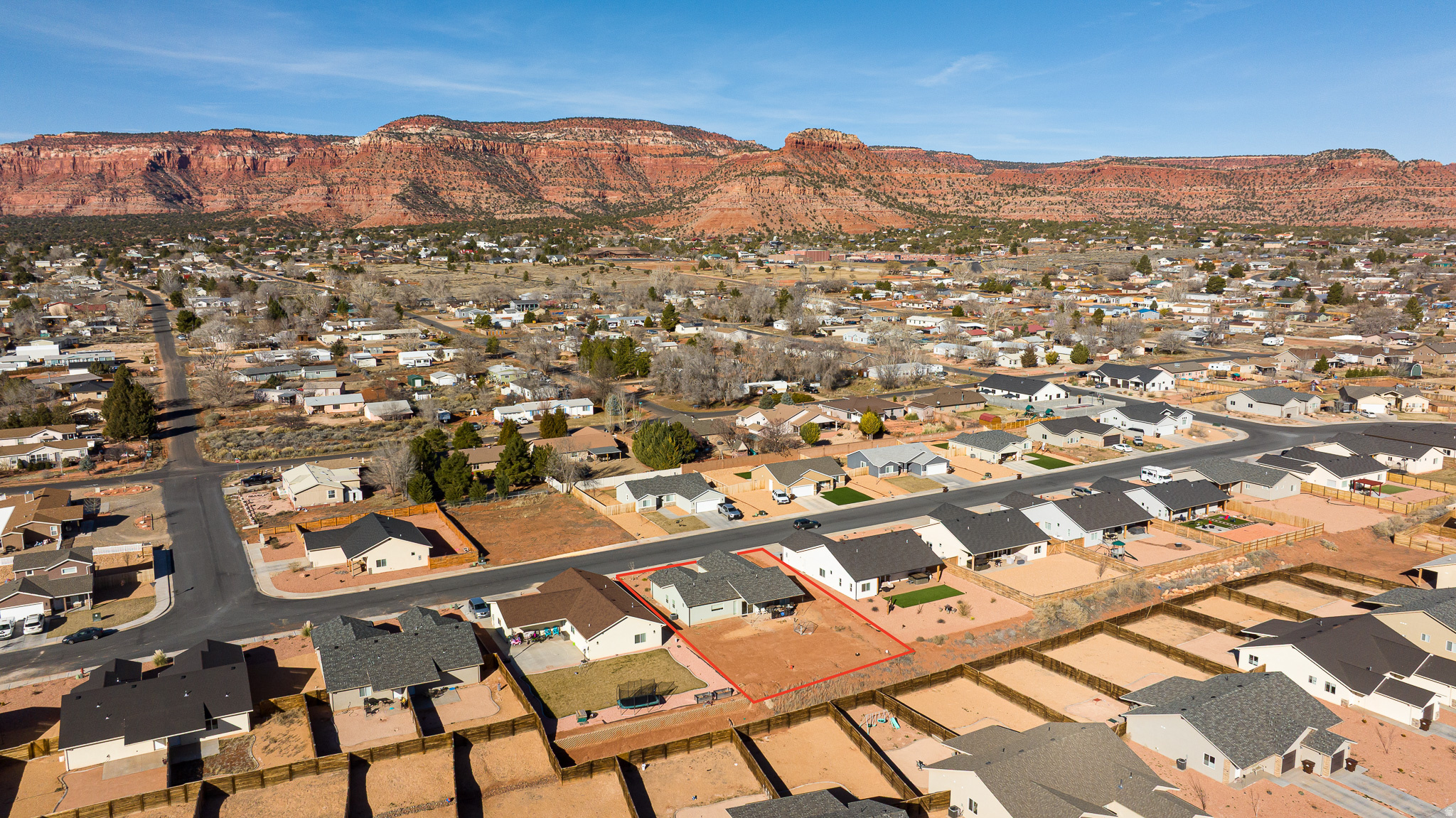 CREEKSIDE - Residential