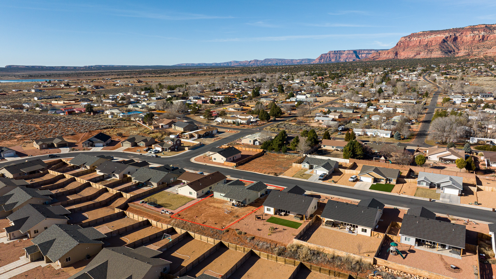 CREEKSIDE - Residential