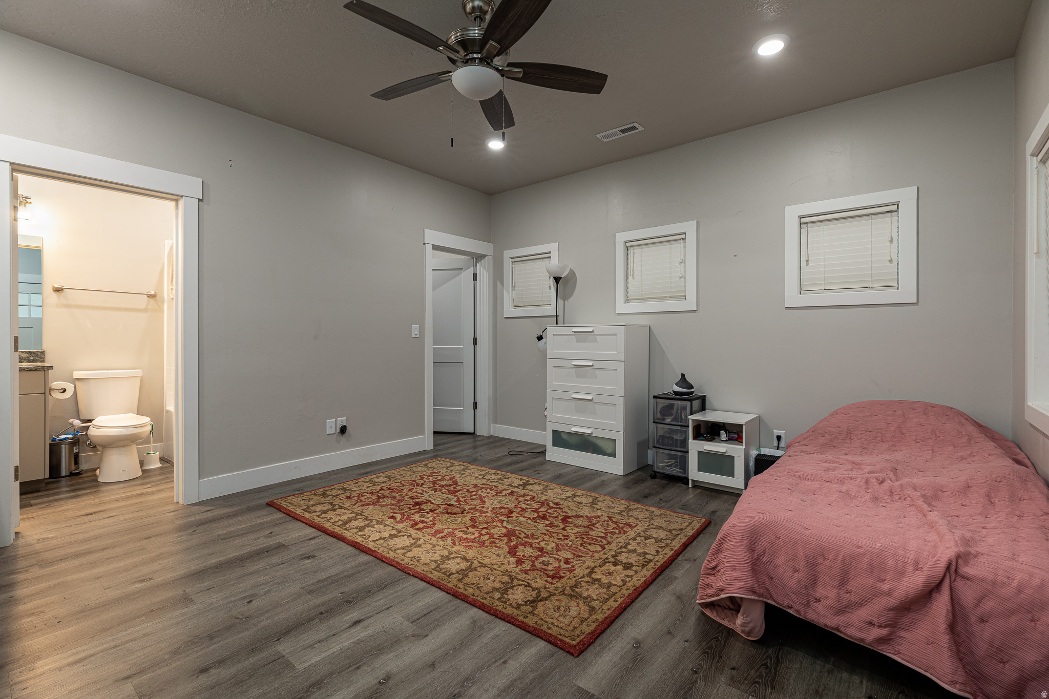 CREEKSIDE - Residential