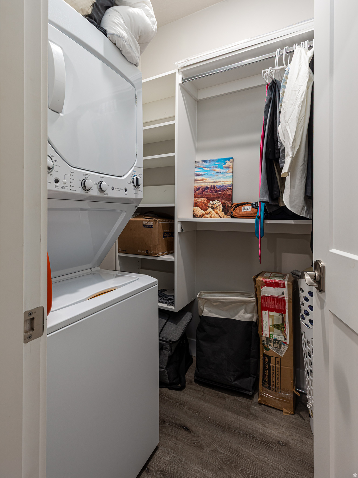 CREEKSIDE - Residential