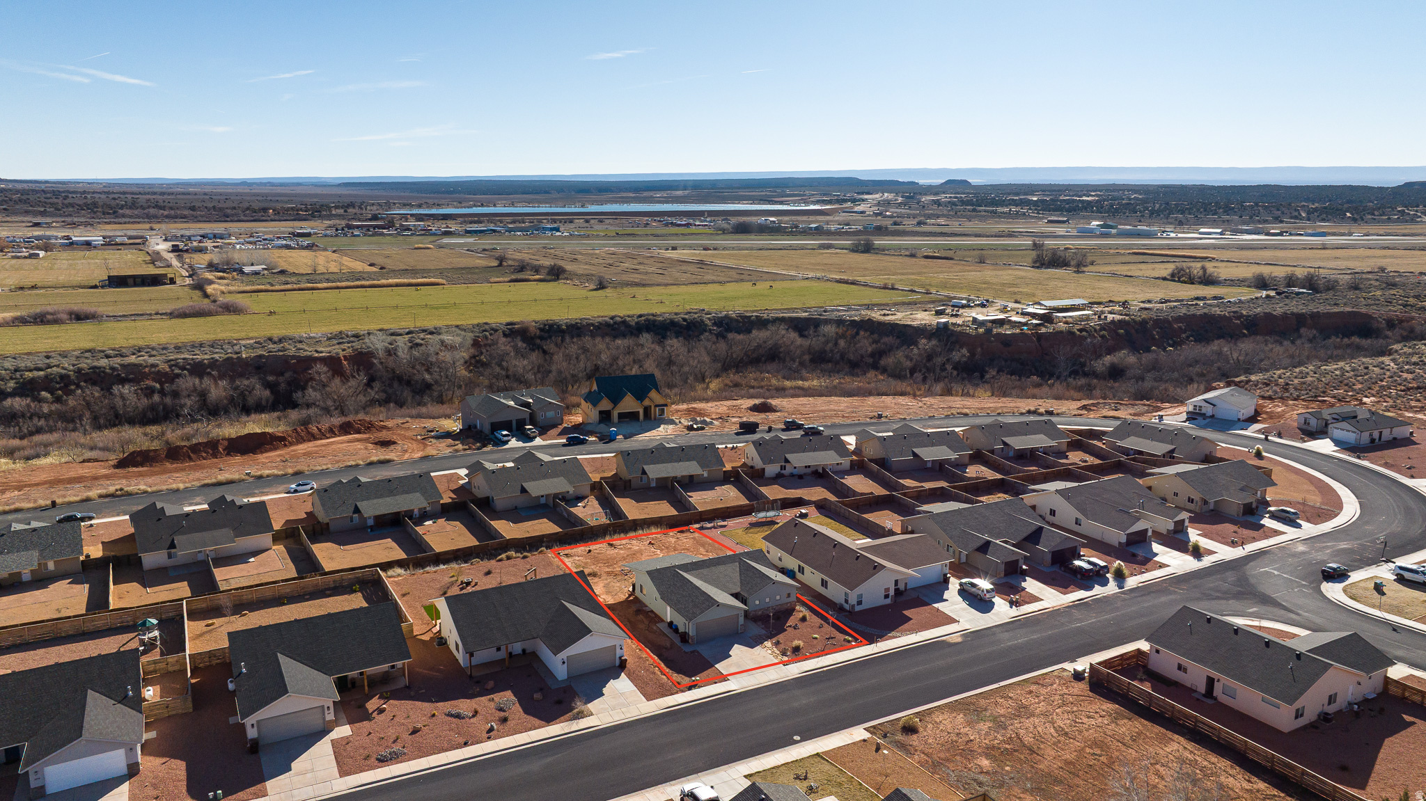 CREEKSIDE - Residential