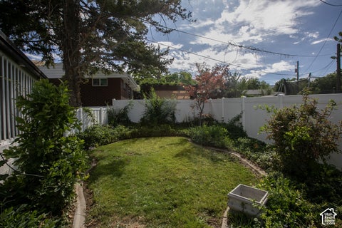 Tiny photo for 644 E CRESTWOOD CIR N, Bountiful, UT 84010 (MLS # 2190255)