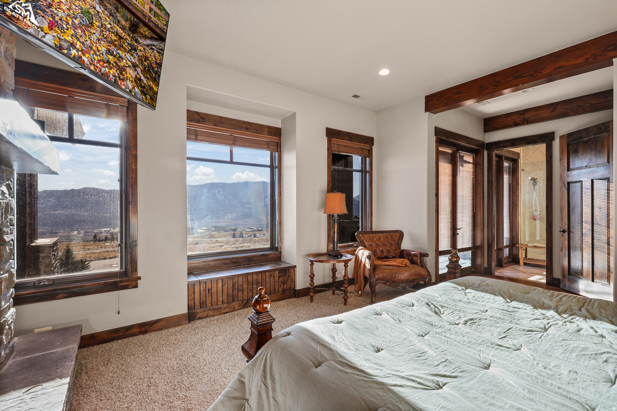 THE HIGHLANDS - Residential