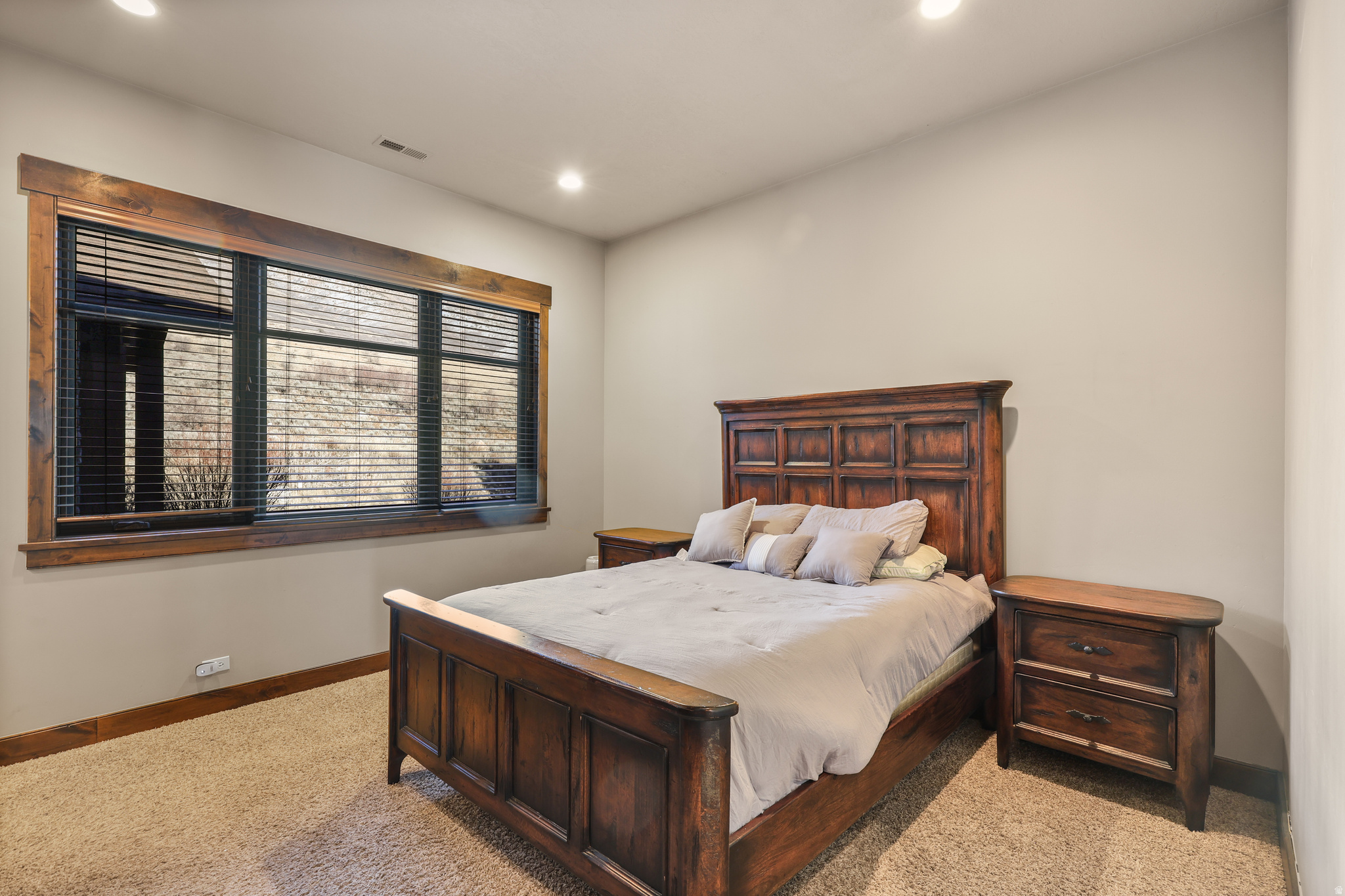 THE HIGHLANDS - Residential