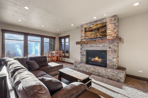 Tiny photo for 4012 N ELKRIDGE TRL #101, Eden, UT 84310 (MLS # 2130365)