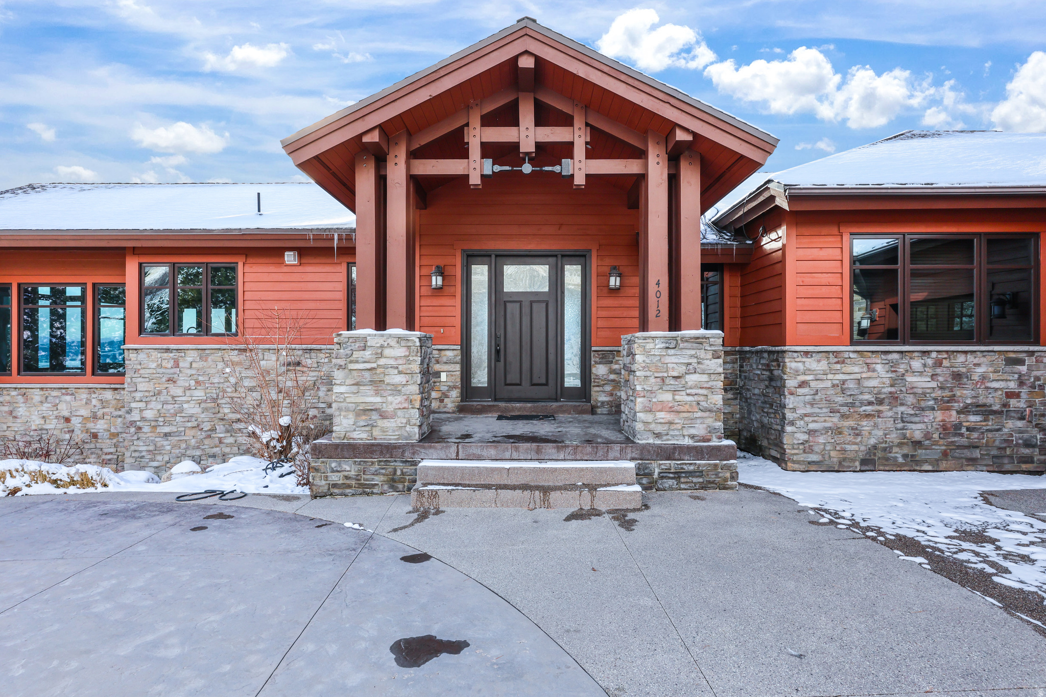 THE HIGHLANDS - Residential