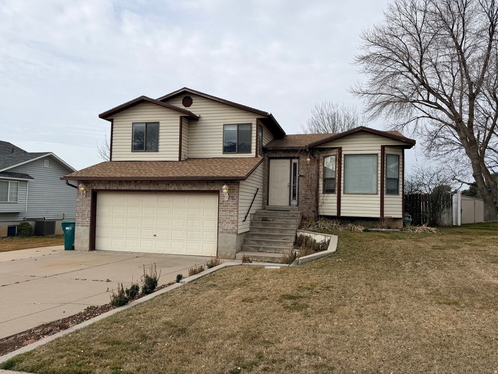 Photo of 2315 N 1075 E, Layton, UT 84040 (MLS # 2140431)