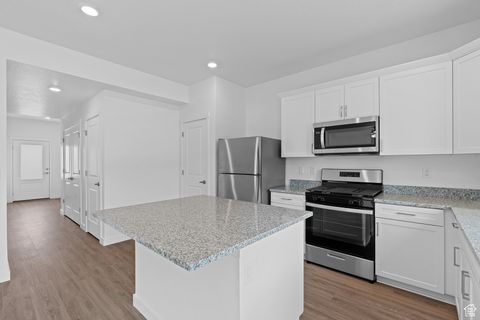 Tiny photo for 7285 BALD EAGLE WAY N, Eagle Mountain, UT 84005 (MLS # 2105420)