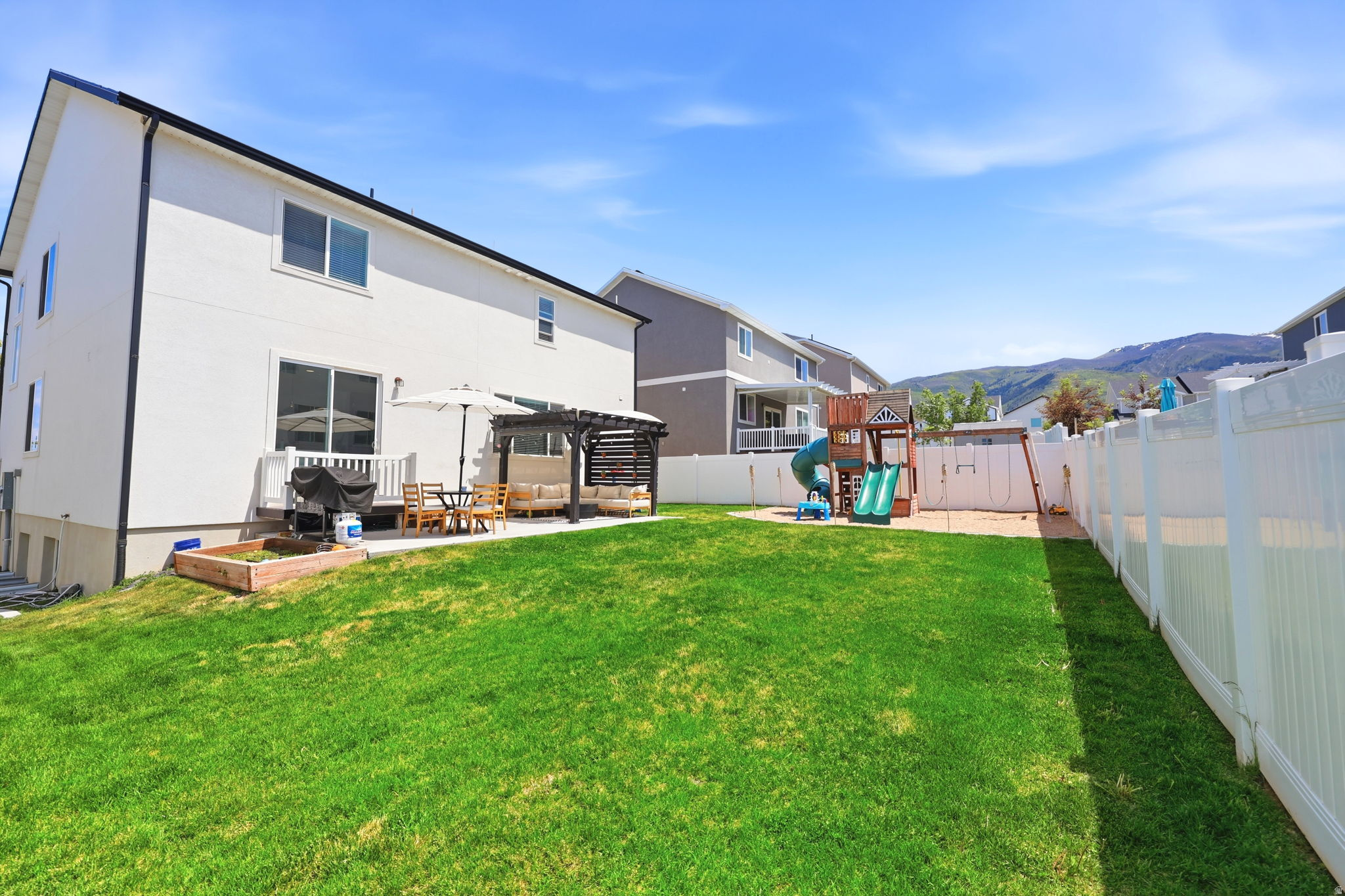 VISTAS AT EASTGATE - Residential