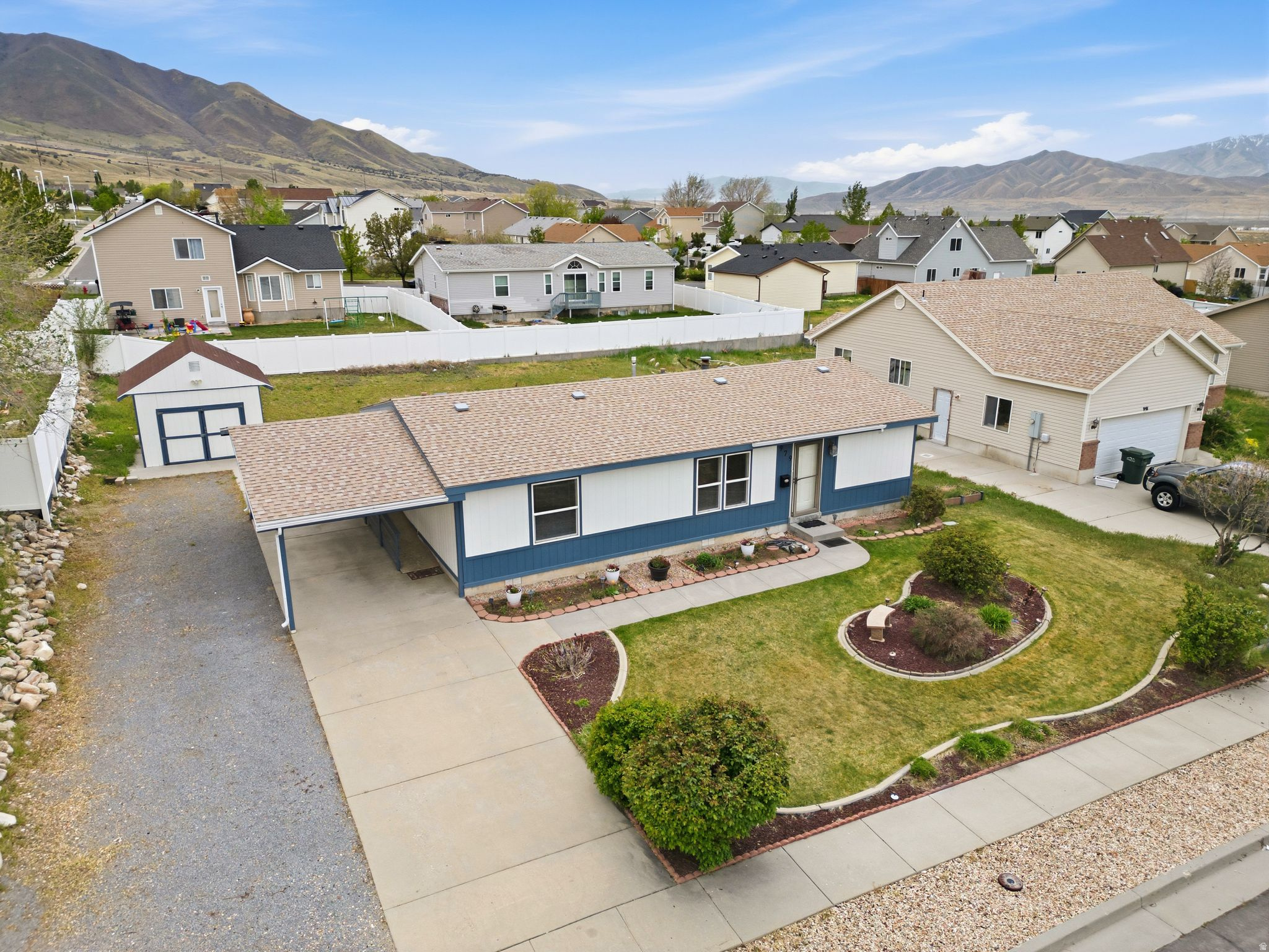 WEST MEADOWS - Residential