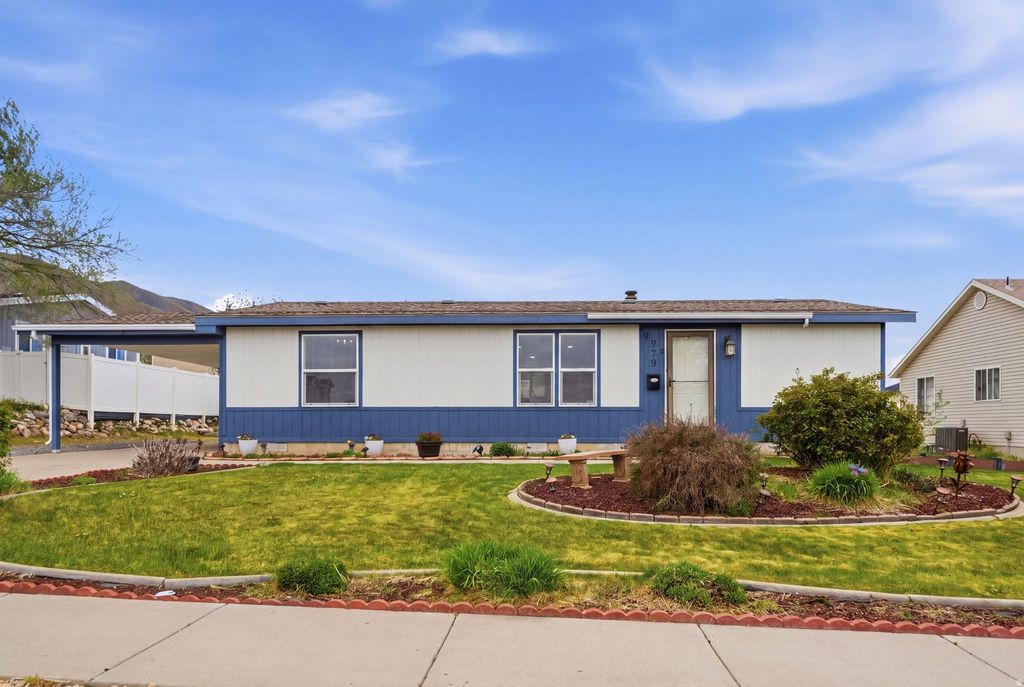 Photo of 979 W 880 S, Tooele, UT 84074 (MLS # 2153018)