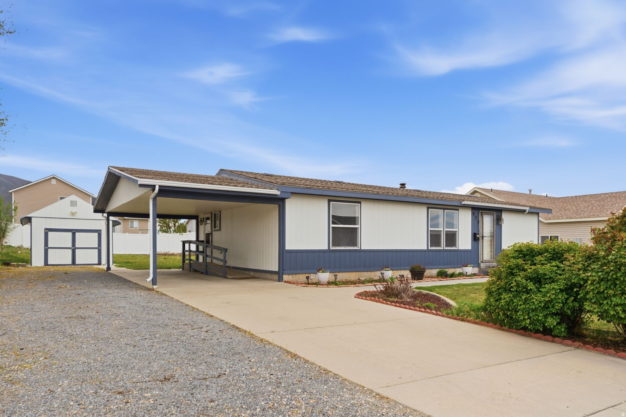 WEST MEADOWS - Residential