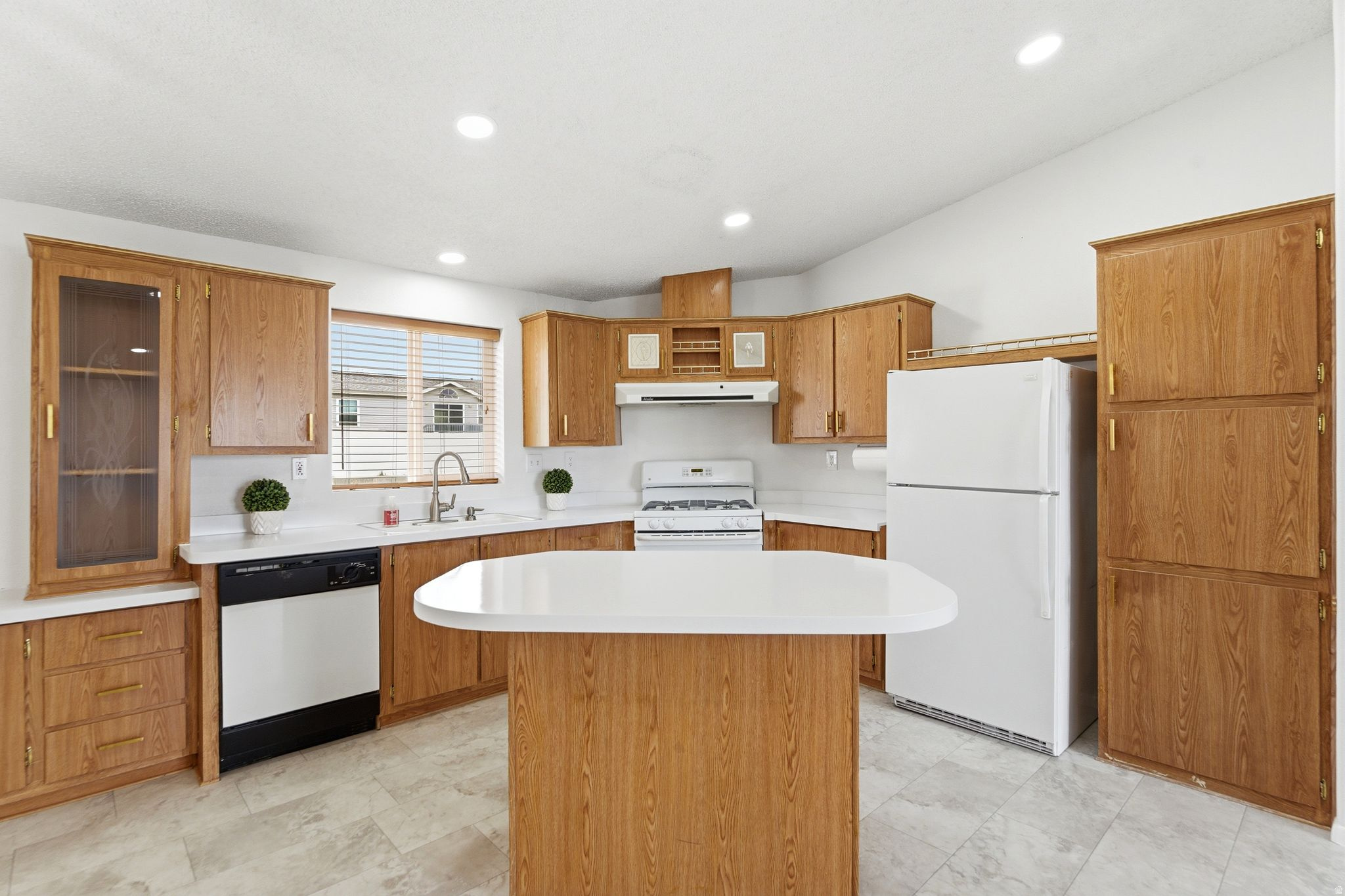 WEST MEADOWS - Residential