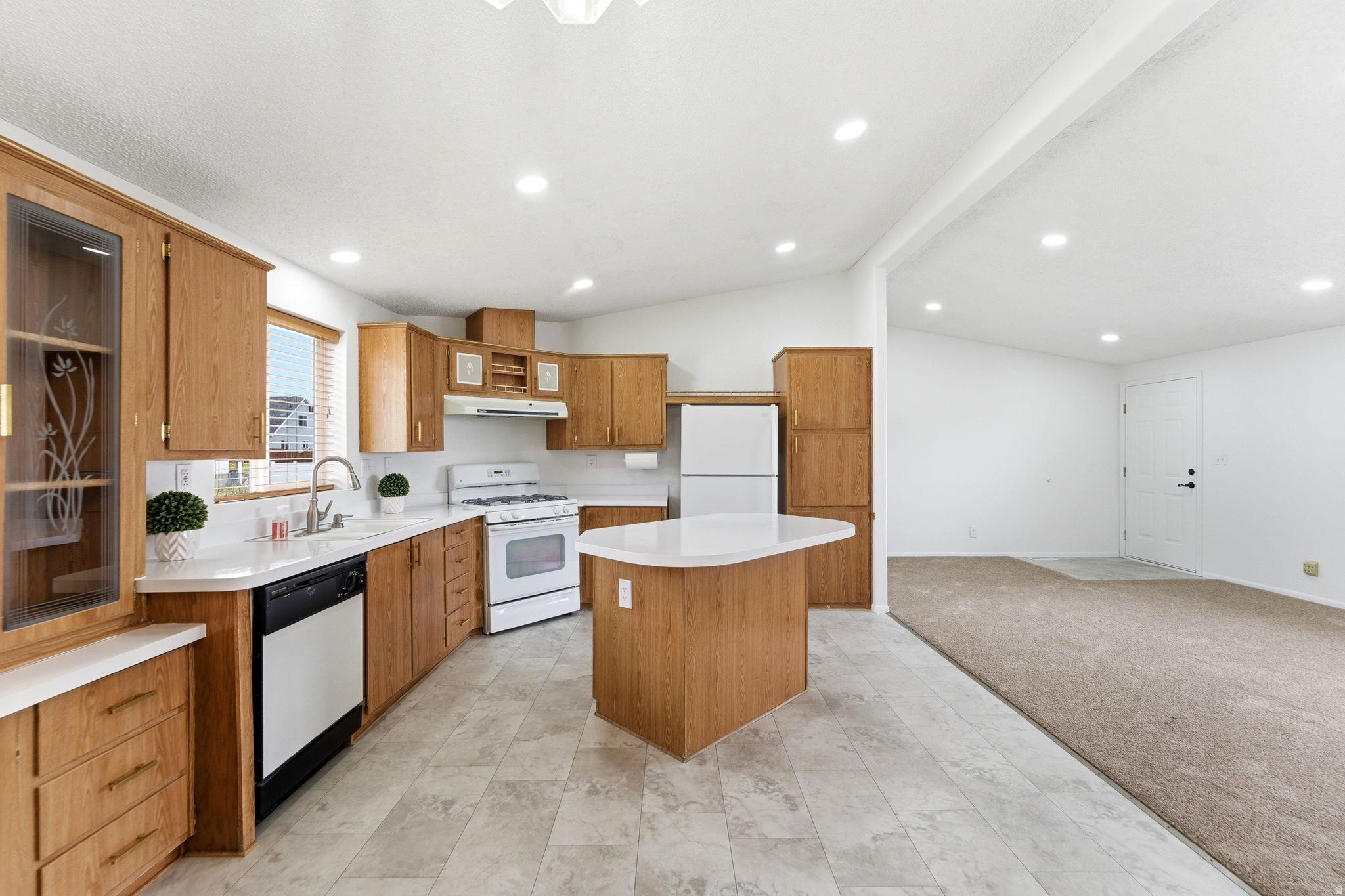 WEST MEADOWS - Residential