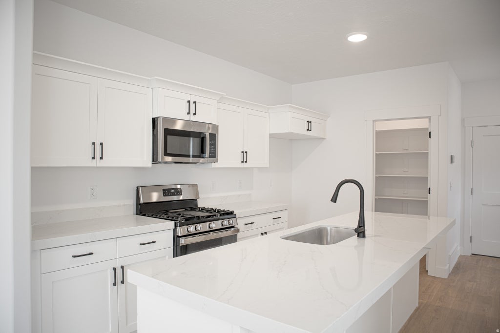 Photo of 1376 E GOLDIE LOU LANE UNIT Ln, Eagle Mountain, UT 84005 (MLS # 2180791)