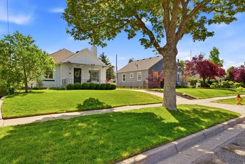 Photo of 2497 S BEVERLY ST, Salt Lake City, UT 84106 (MLS # 2156035)