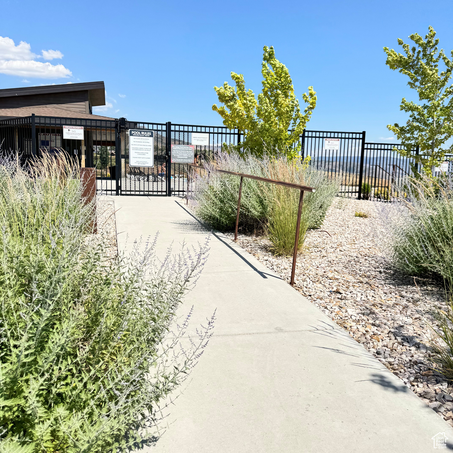 THE RIDGE TOWNHOMES - Residential
