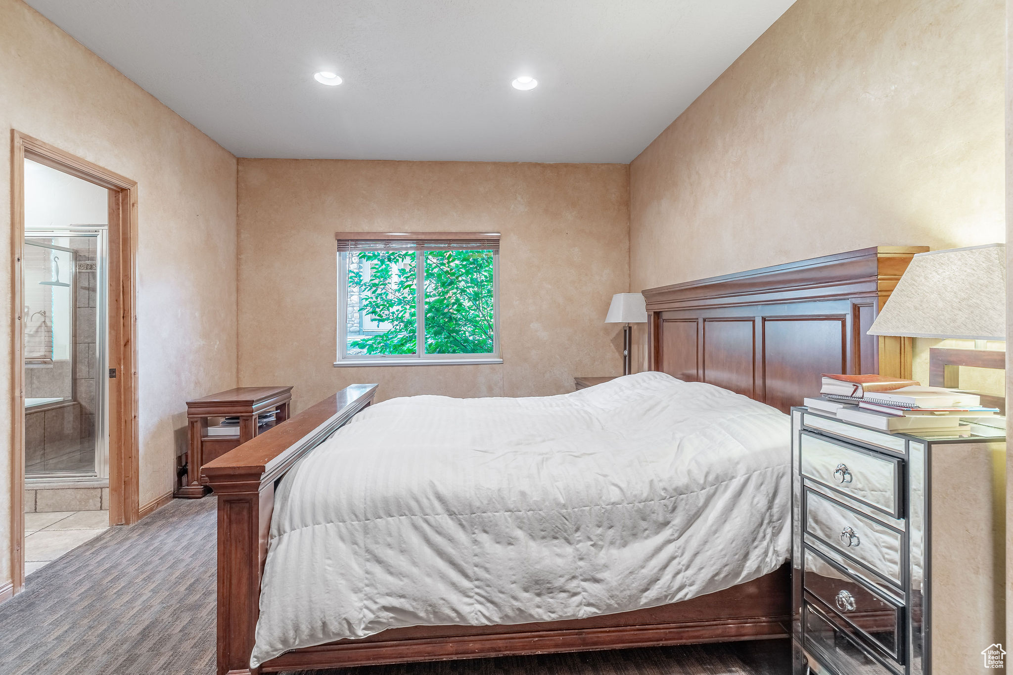 THE CASCADES - Residential