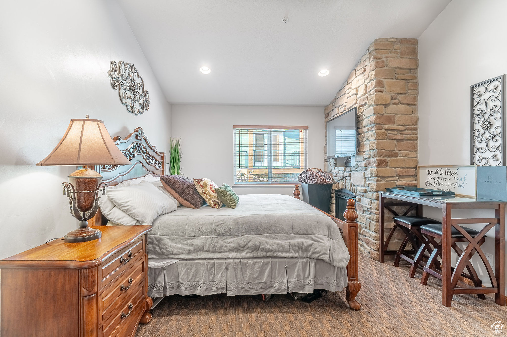THE CASCADES - Residential