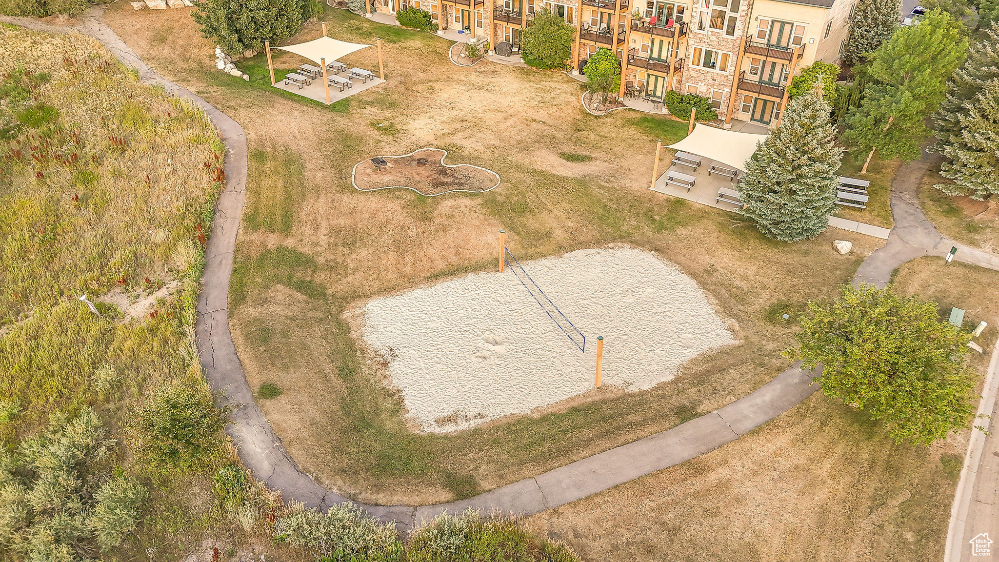 THE CASCADES - Residential