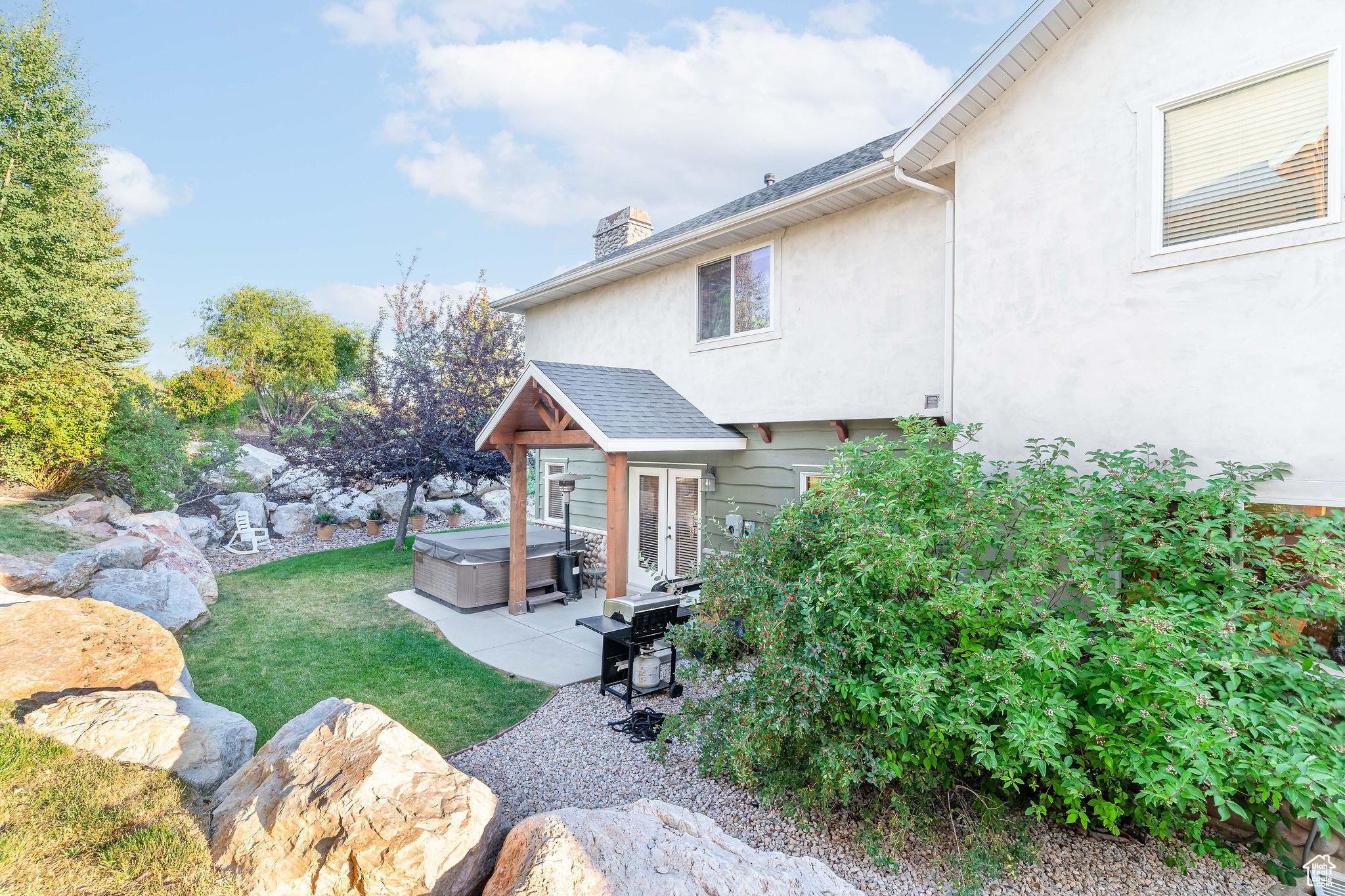 THE CASCADES - Residential