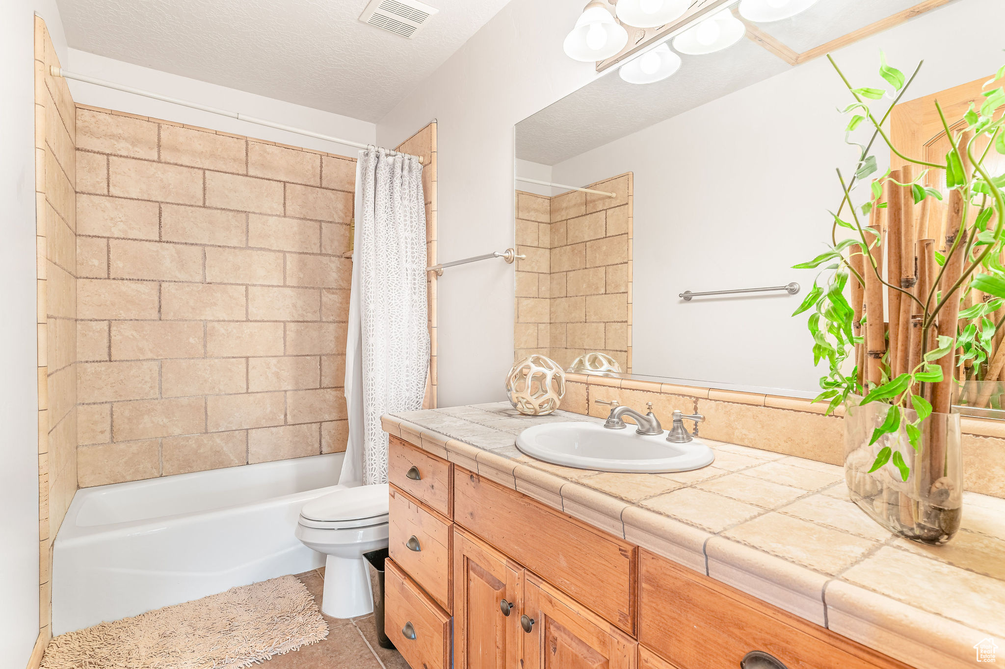 THE CASCADES - Residential