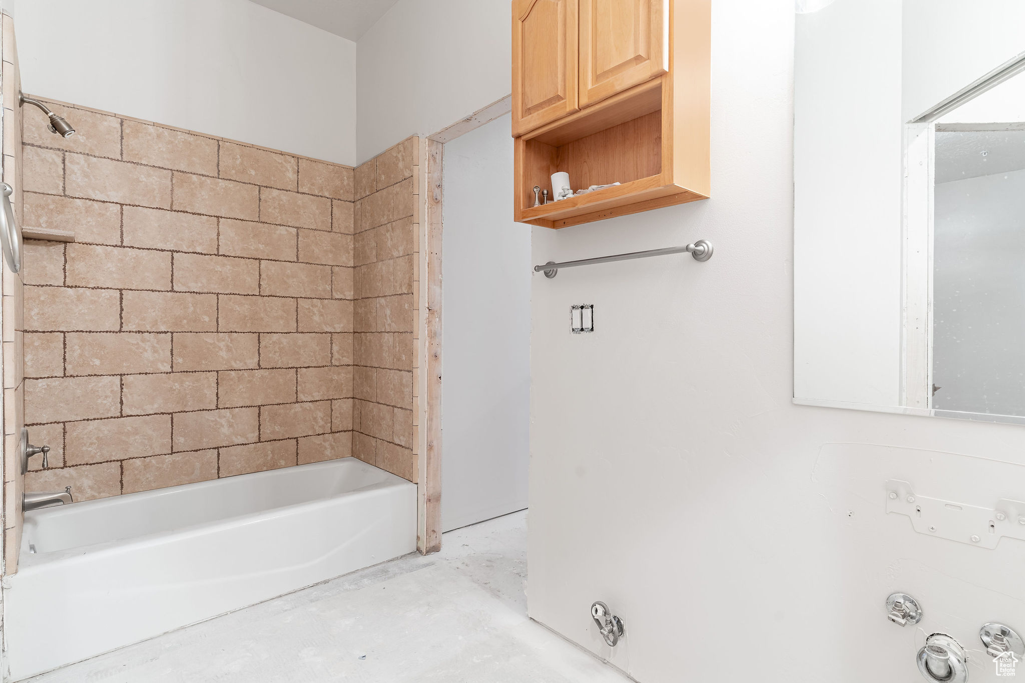 THE CASCADES - Residential