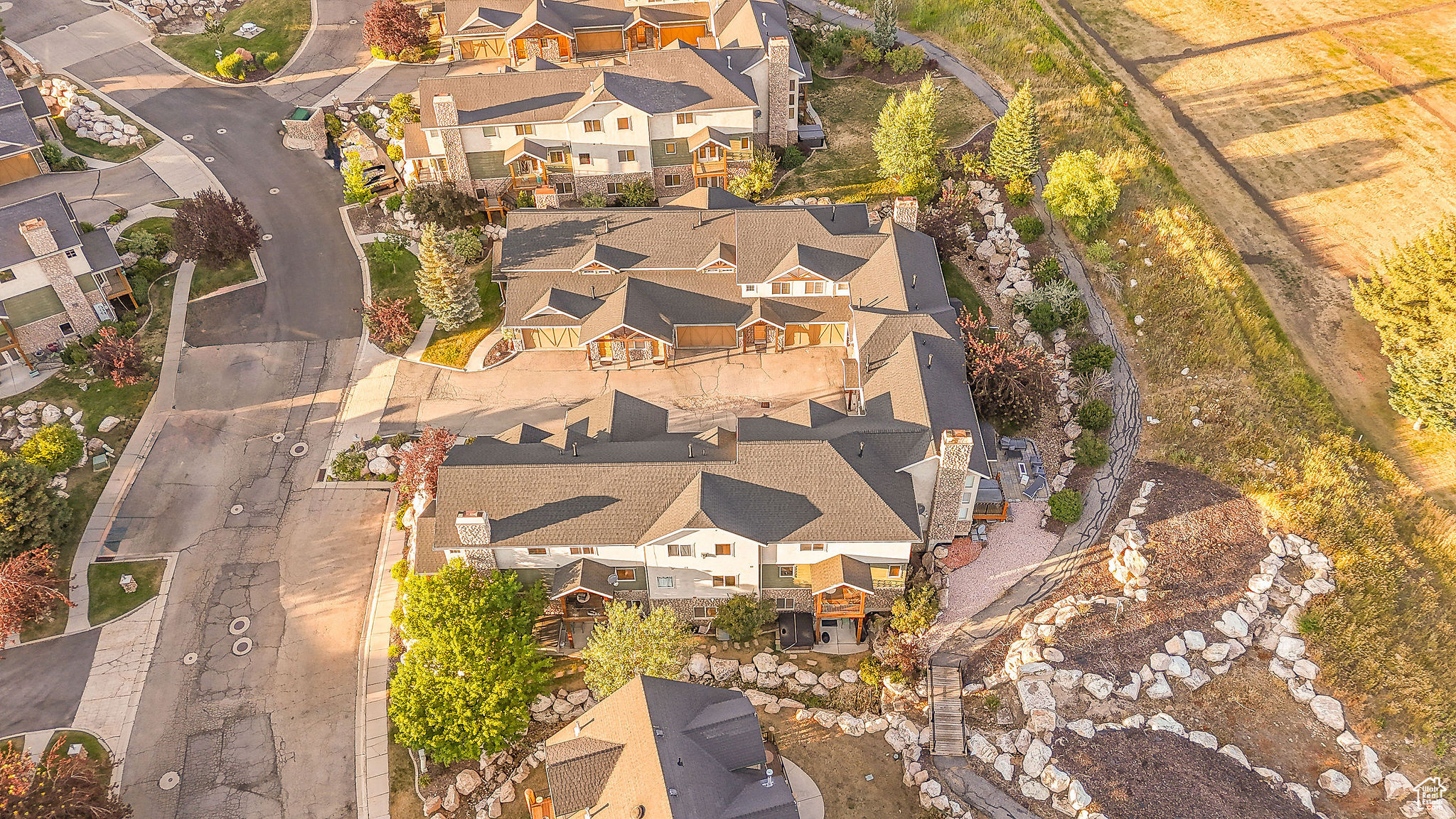 THE CASCADES - Residential