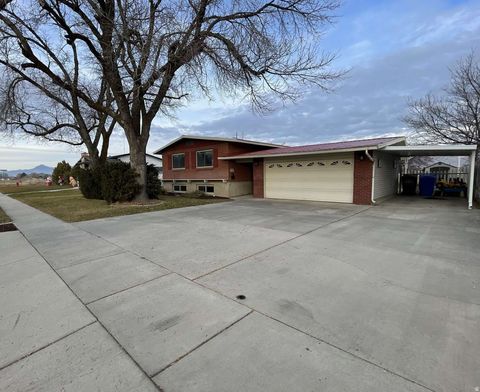 Photo of 978 N TREMONT ST, Tremonton, UT 84337 (MLS # 2128676)