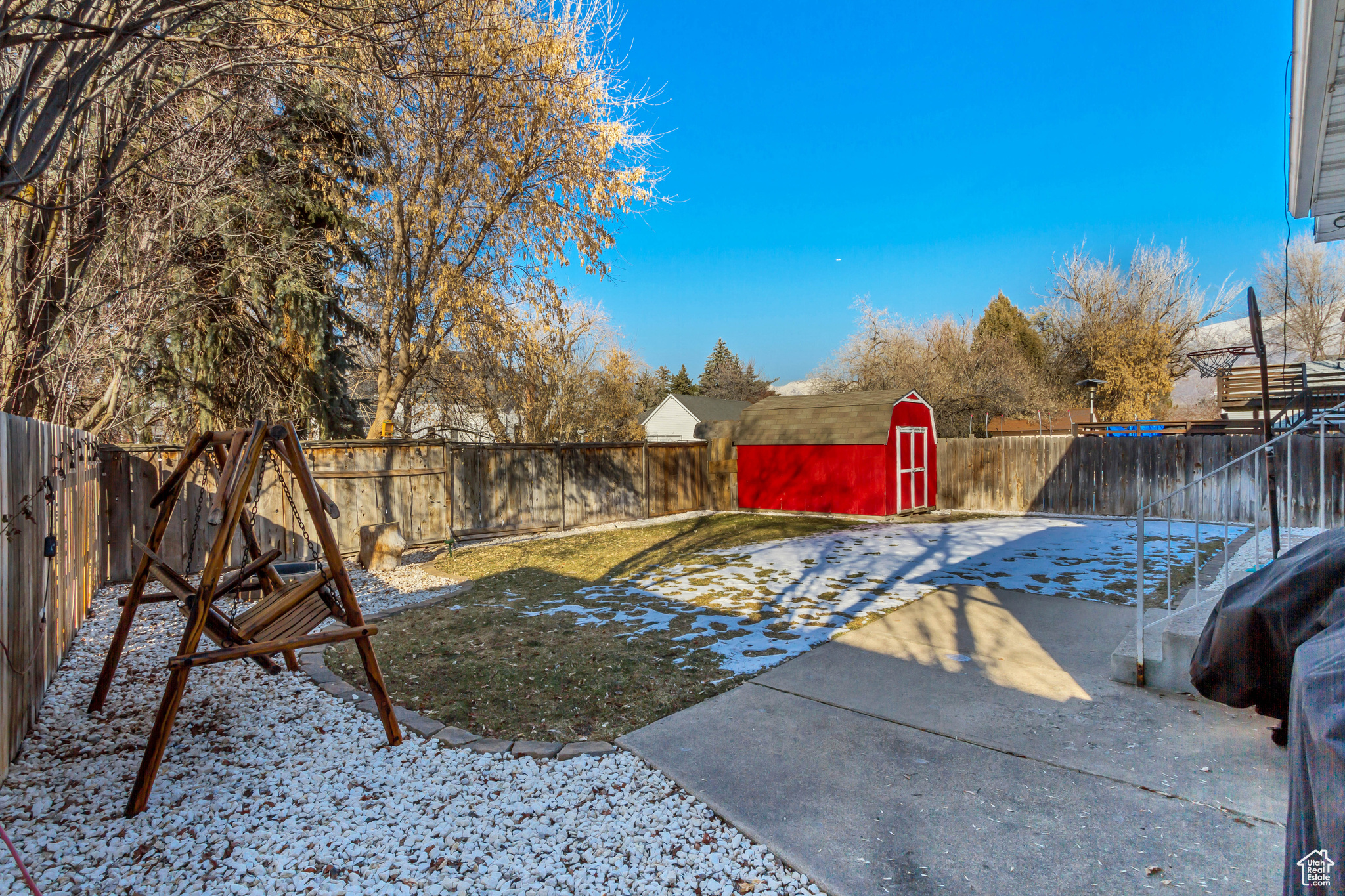 COUNTRY CREEK - Residential