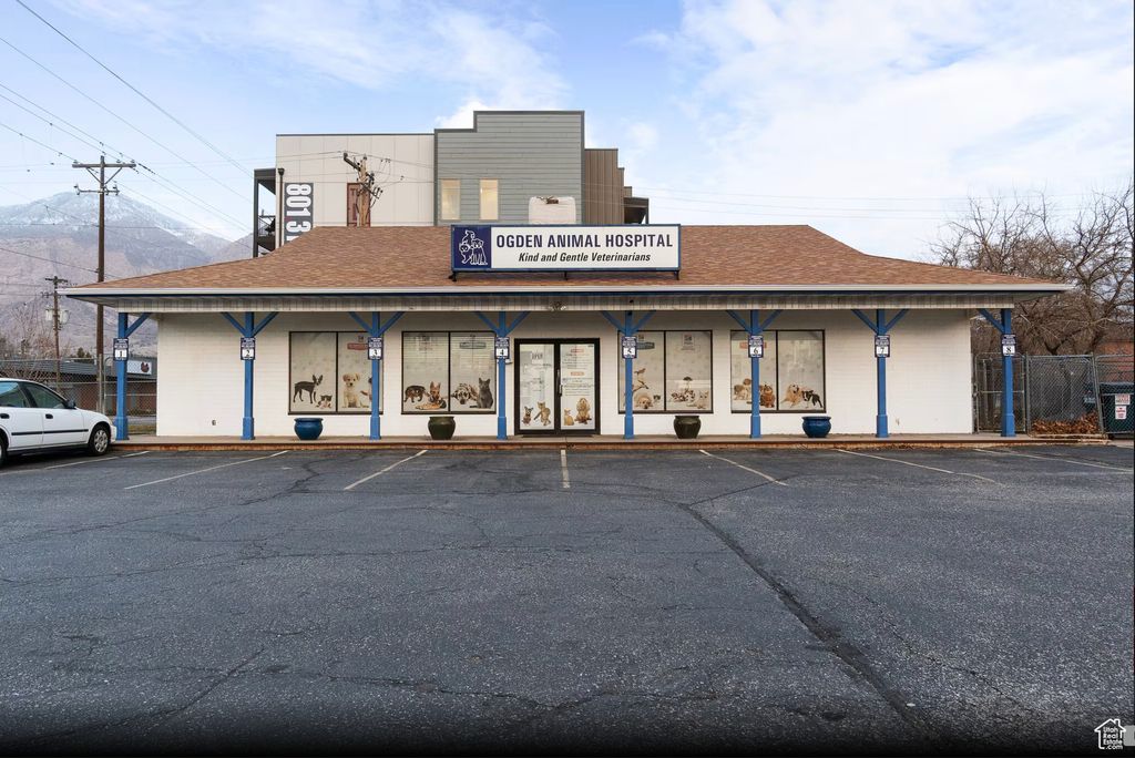 Photo of 208 WASHINGTON BLVD, Ogden, UT 84404 (MLS # 2118825)