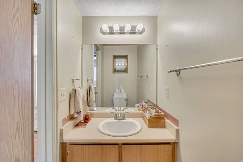 Tiny photo for 4694 S XANADU CIR, Taylorsville, UT 84123 (MLS # 2128611)