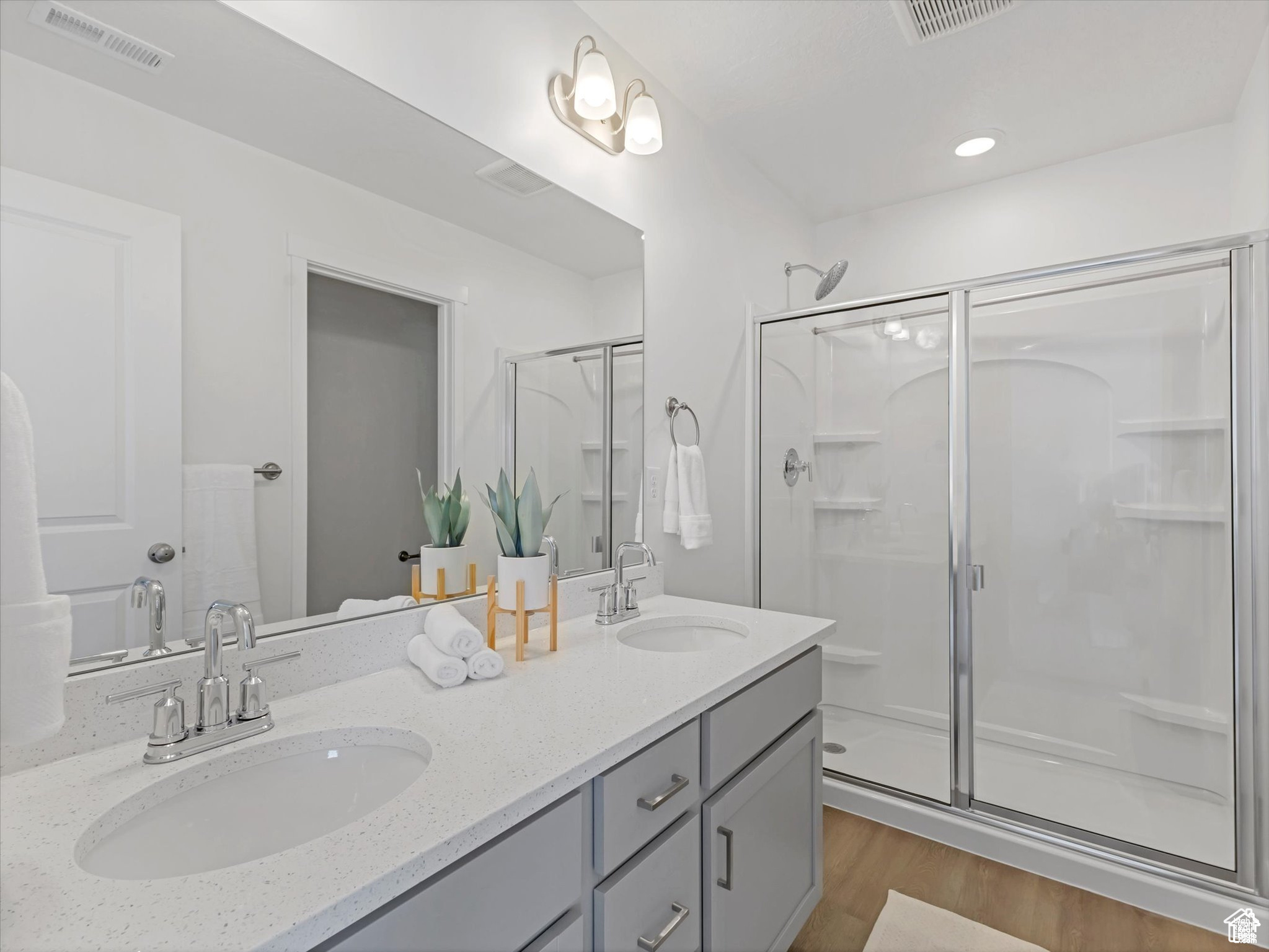 EAGLE POINT - Residential