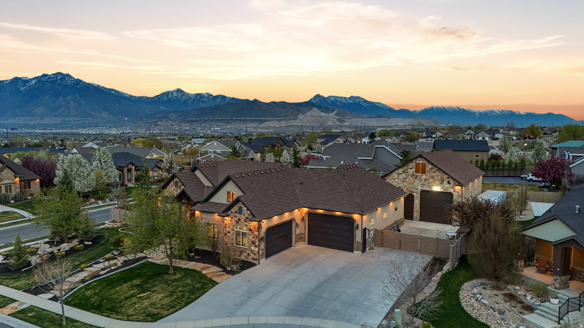 FALLS AT BOULDEN RIDGE - Residential