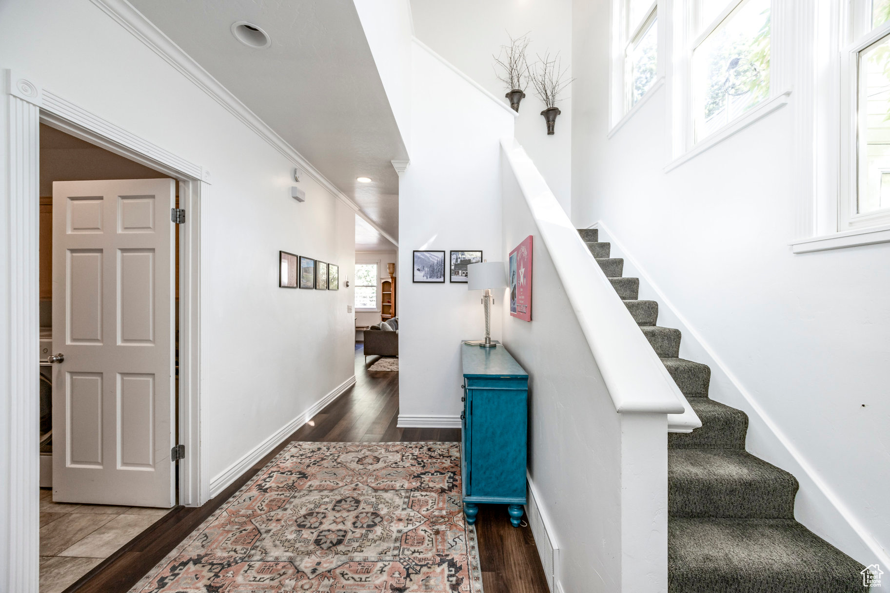 FOUR ACES - Residential