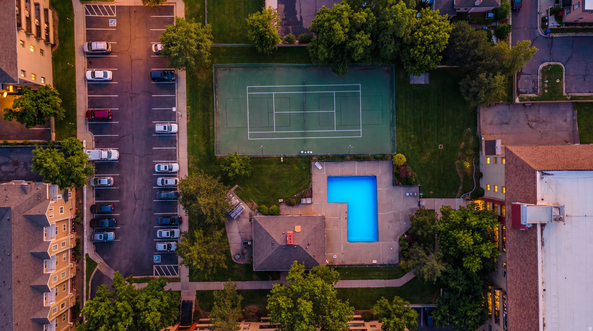 TOWNE PARK CONDOMINUMS PHASE III - Residential