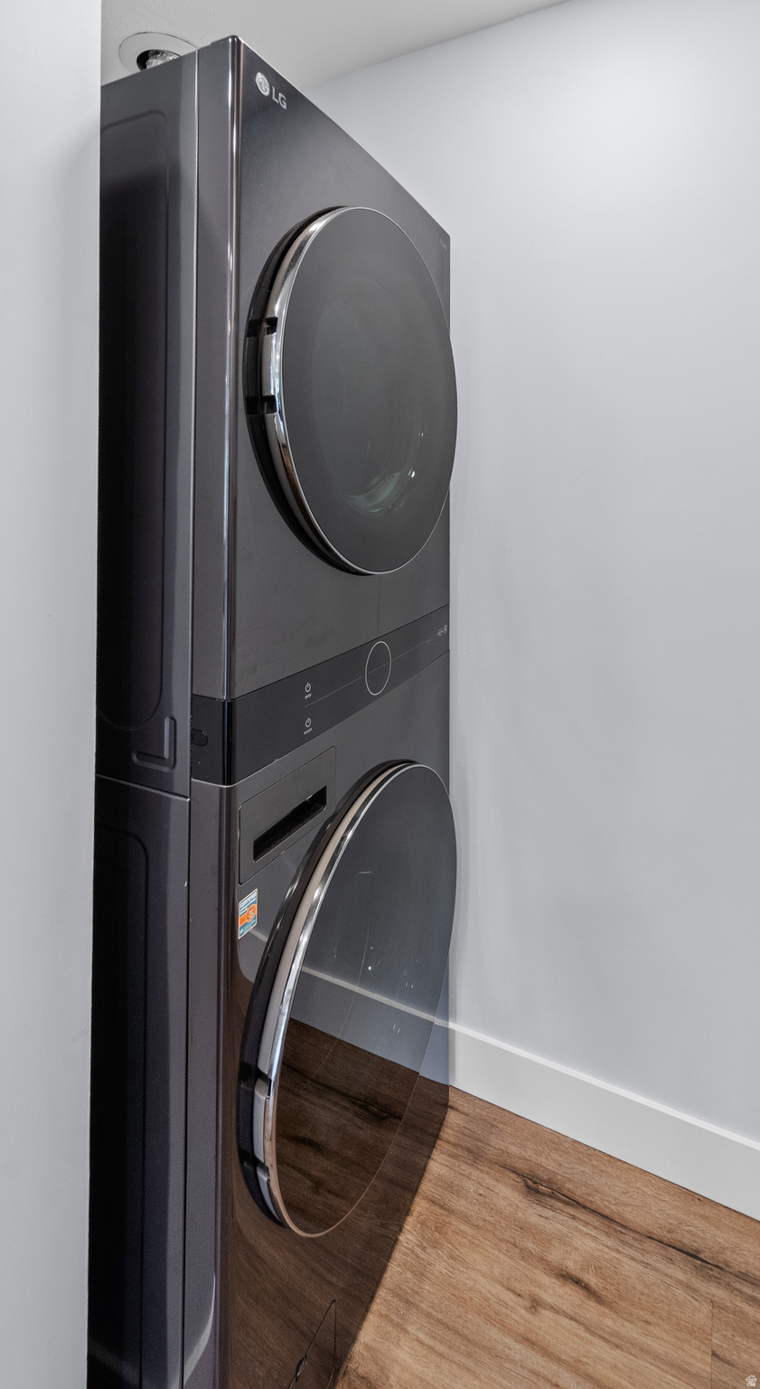 TOWNE PARK CONDOMINUMS PHASE III - Residential