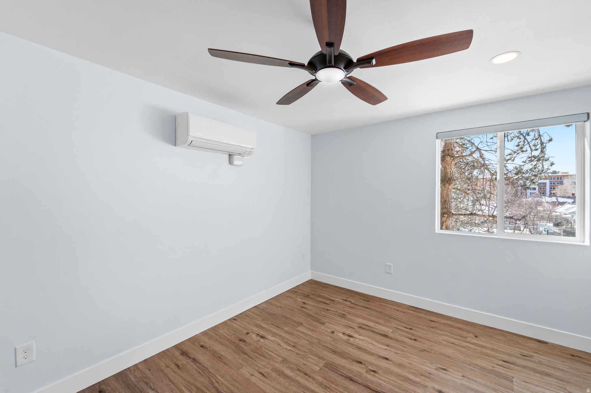 TOWNE PARK CONDOMINUMS PHASE III - Residential