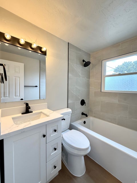 Tiny photo for 152 S 400 E, Clearfield, UT 84015 (MLS # 2182554)