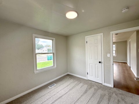 Tiny photo for 152 S 400 E, Clearfield, UT 84015 (MLS # 2182554)