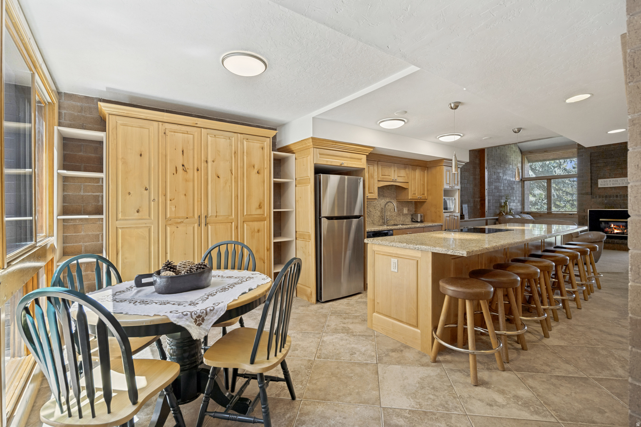 PARK AVENUE CONDOMINIUMS - Residential