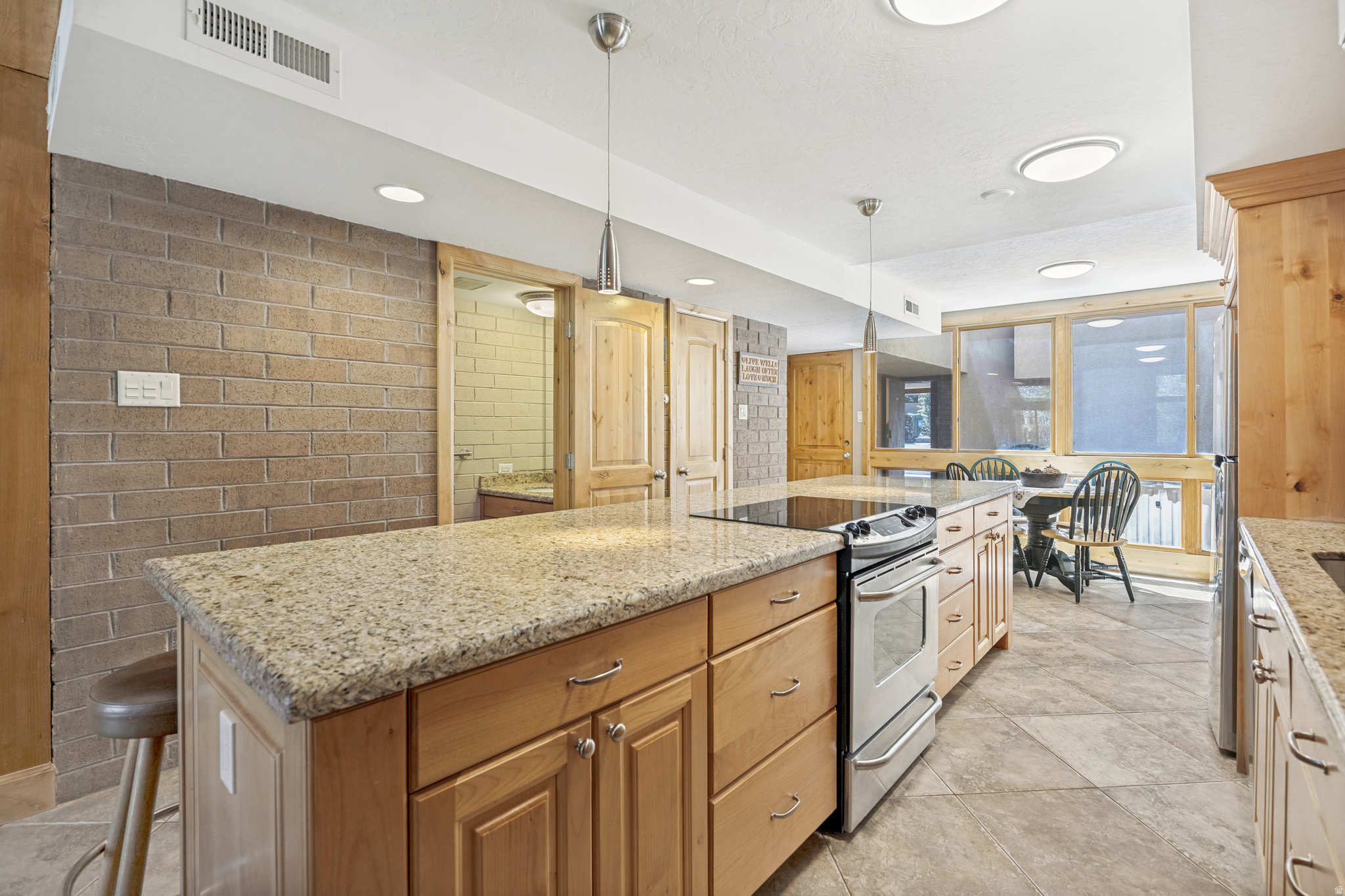 PARK AVENUE CONDOMINIUMS - Residential