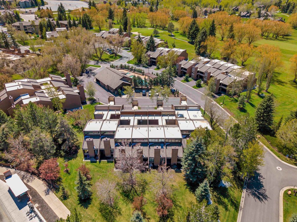 Photo of 1730 CAPTAIN MOLLY DR, Park City, UT 84060 (MLS # 2157187)